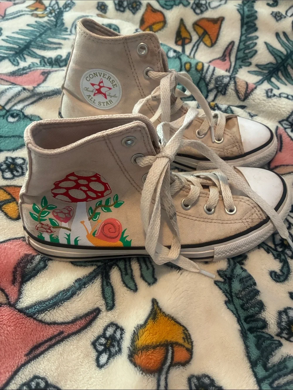 Big girl’s size 2 Converse high tops